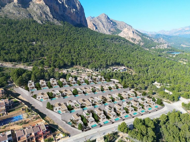 Villa for Sale in Polop, Alicante 40