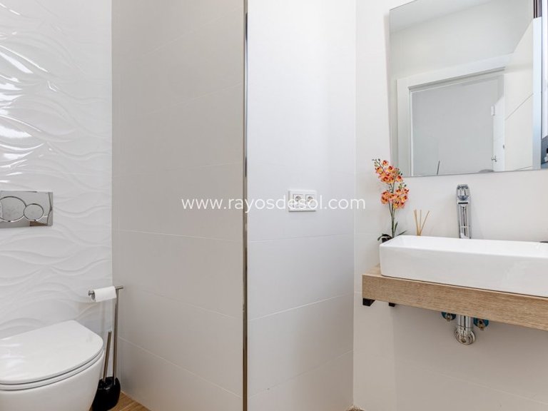 Villa for Sale in Finestrat, Alicante 18