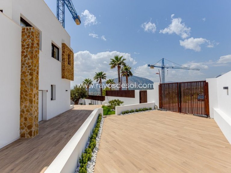 Villa for Sale in Finestrat, Alicante 26