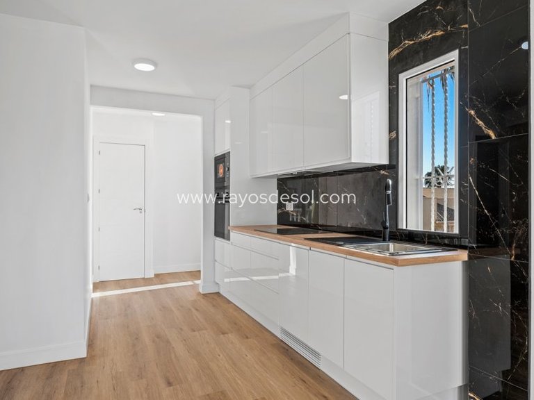 Villa for Sale in Benijofar, Alicante 8