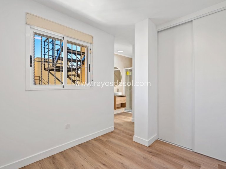 Villa for Sale in Benijofar, Alicante 18