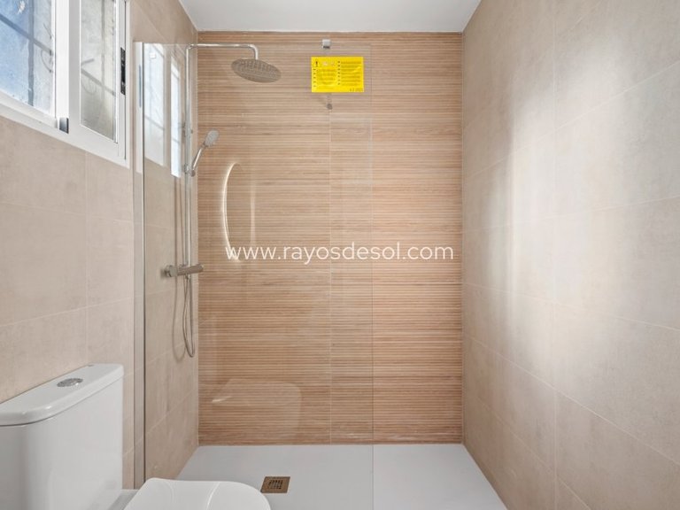 Villa for Sale in Benijofar, Alicante 28