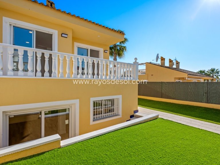 Villa for Sale in Benijofar, Alicante 37