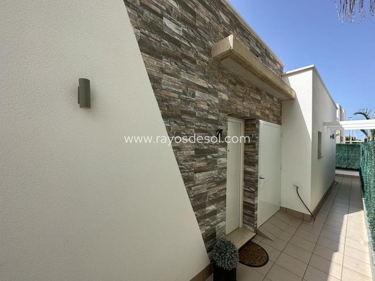 Villa for Sale in San Pedro Del Pinatar, Alicante 18