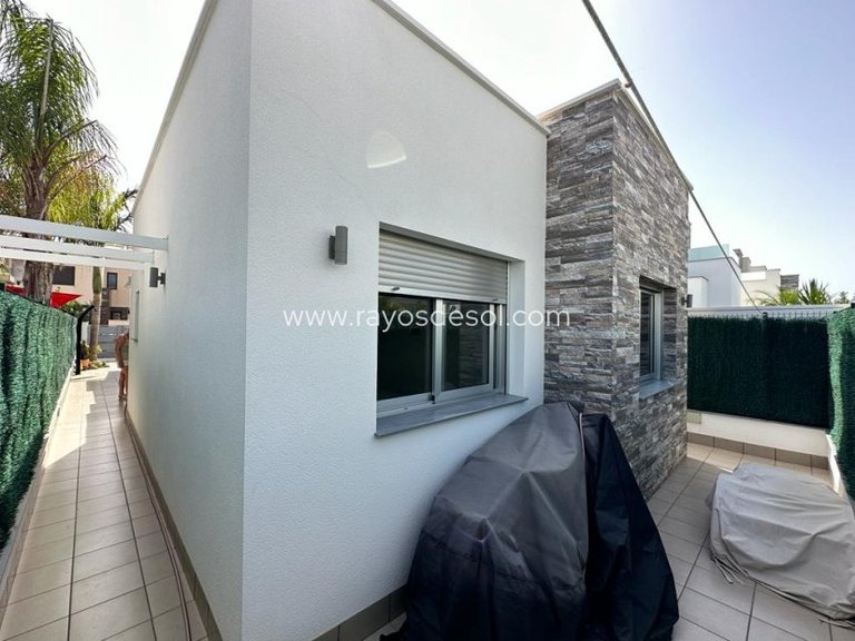 Villa for Sale in San Pedro Del Pinatar, Alicante 19