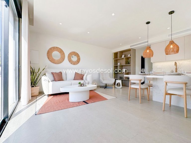 Villa for Sale in Santiago De La Ribera, Alicante 1