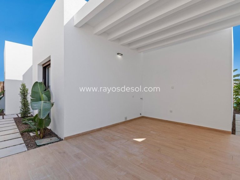 Villa for Sale in Los Alcazares, Murcia 18