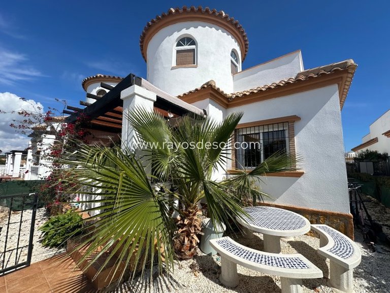 Villa for Sale in Guardamar Del Segura, Alicante 6