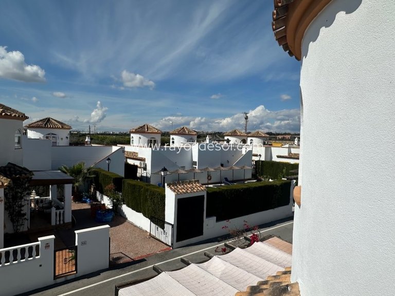 Villa for Sale in Guardamar Del Segura, Alicante 26