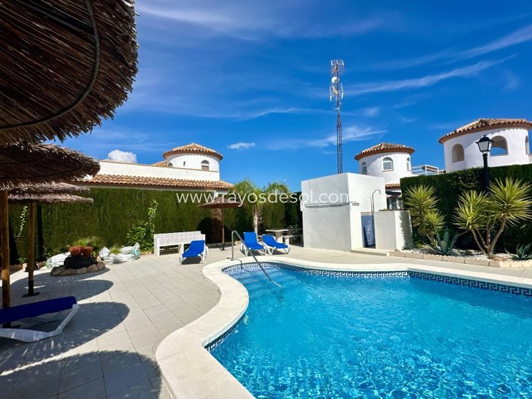 Villa for Sale in Guardamar Del Segura, Alicante 29