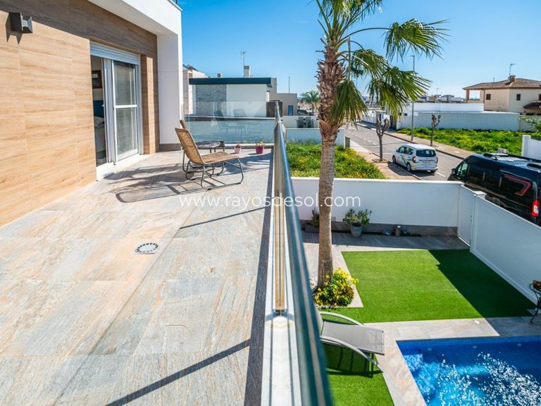 Villa for Sale in Pilar De La Horadada, Alicante 24