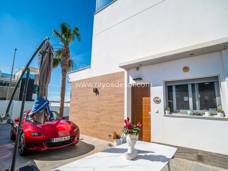 Villa for Sale in Pilar De La Horadada, Alicante 35