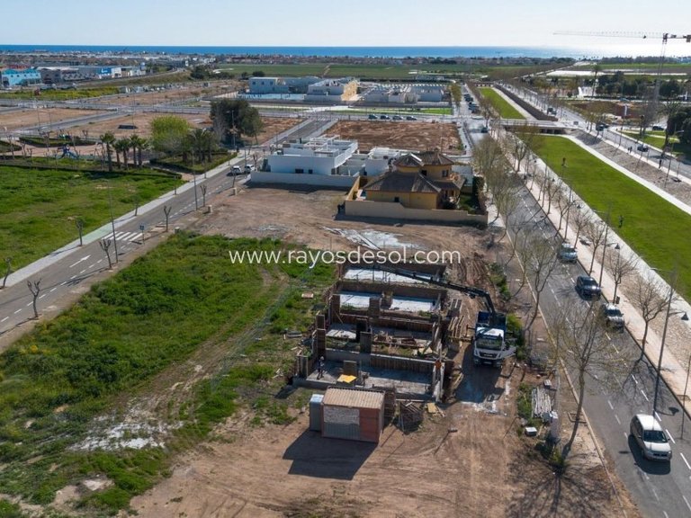 Villa for Sale in Pilar De La Horadada, Alicante 3