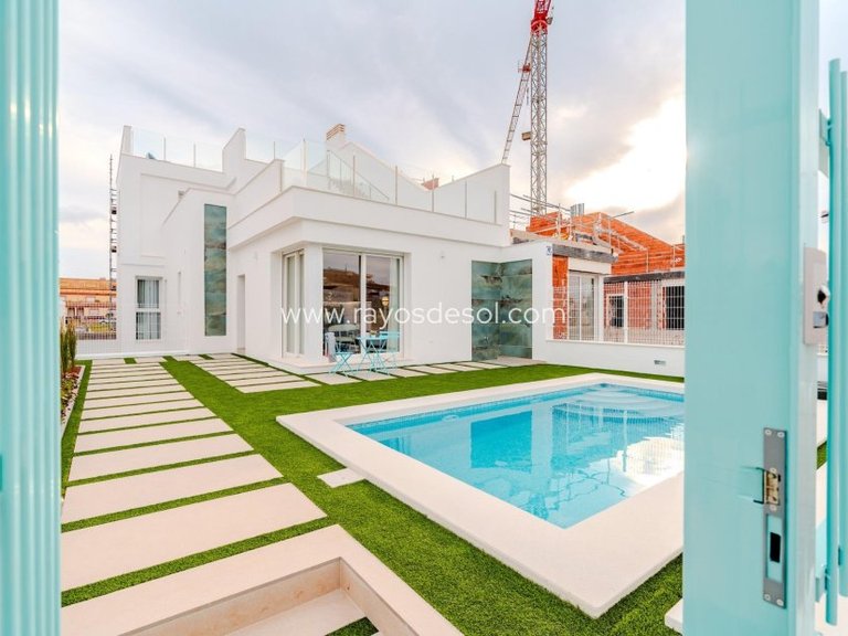Villa for Sale in Los Alcazares, Murcia 1