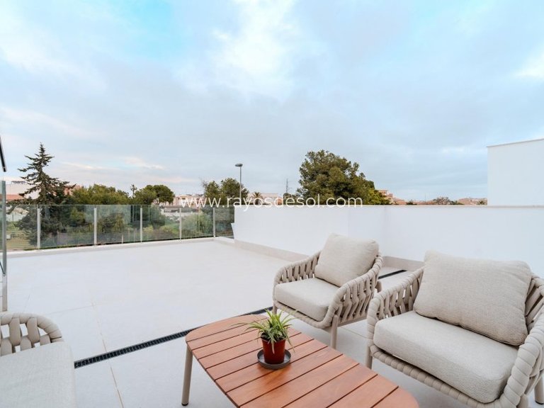 Villa for Sale in Los Alcazares, Murcia 30
