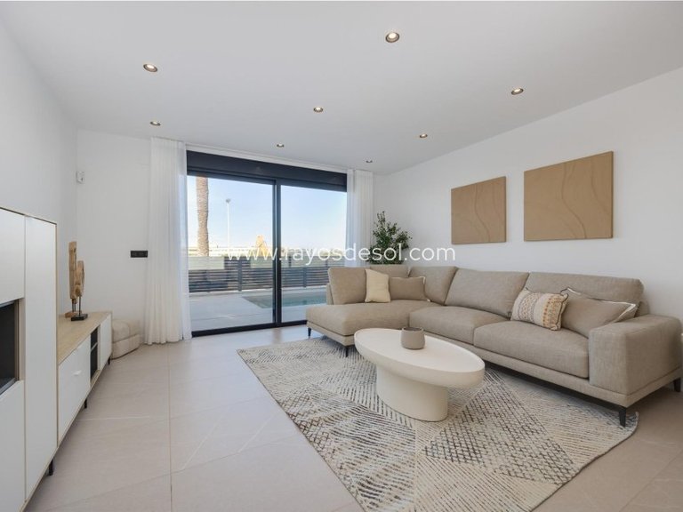 Villa for Sale in Torrevieja, Alicante 8