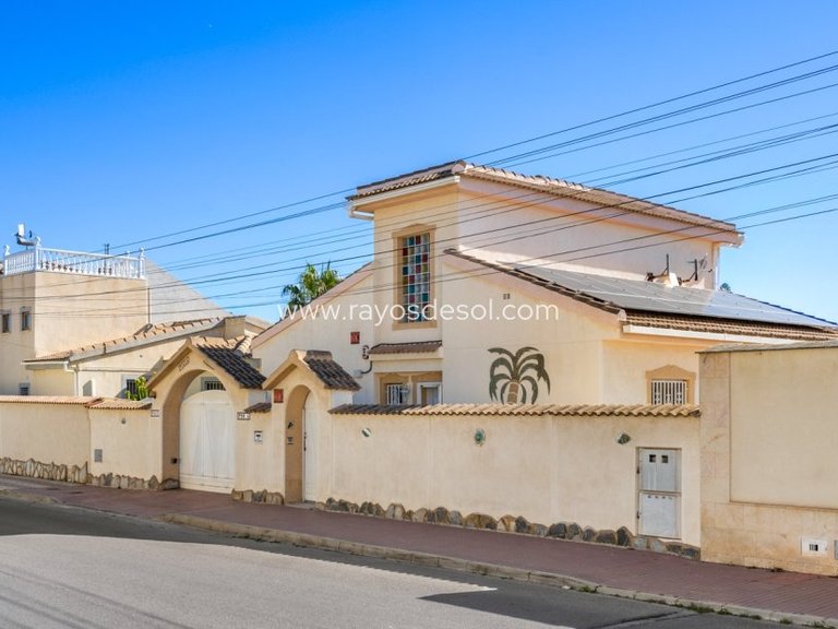 Villa for Sale in Ciudad Quesada/rojales, Alicante 44