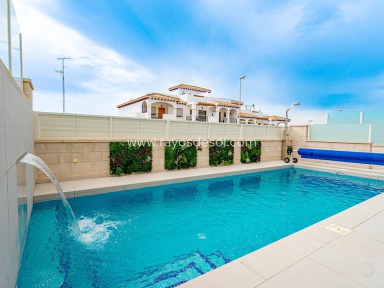 Villa for Sale in Torrevieja, Alicante 6