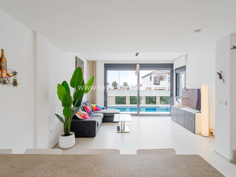 Villa for Sale in Torrevieja, Alicante 17