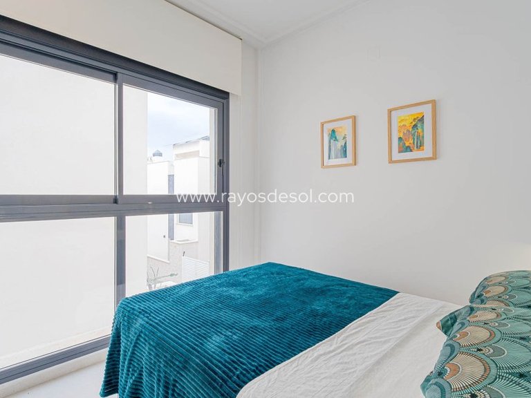 Villa for Sale in Torrevieja, Alicante 40