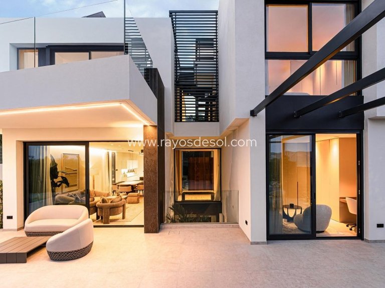 Villa for Sale in La Nucía, Alicante 7