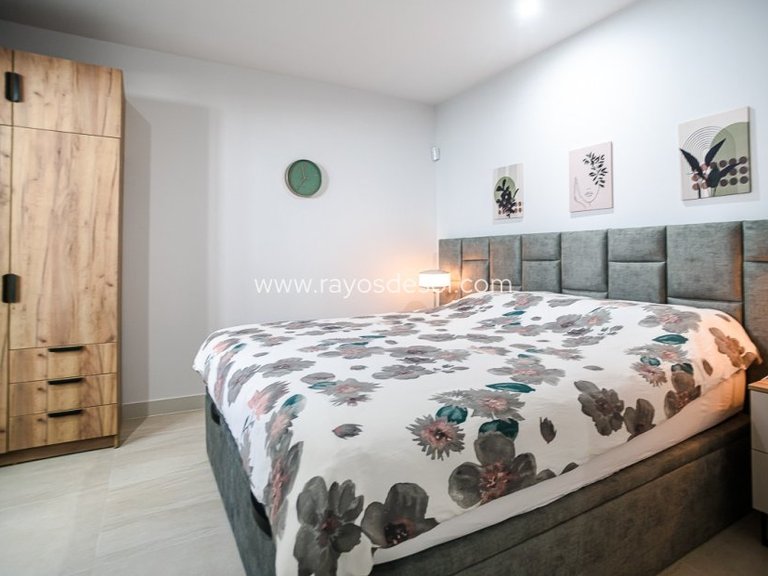 Apartment for Sale in Torrevieja, Alicante 32