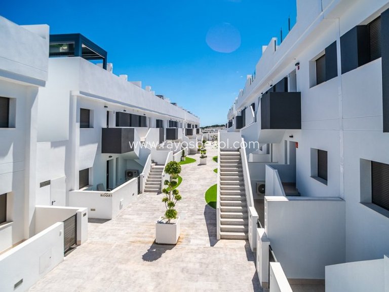 Apartment for Sale in Torrevieja, Alicante 39