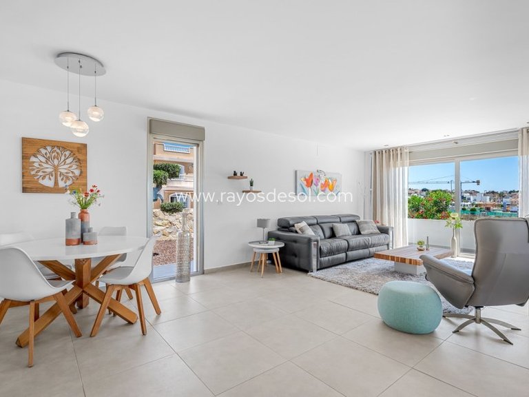 Villa for Sale in La Marina, Alicante 6