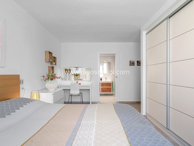Villa for Sale in La Marina, Alicante 15