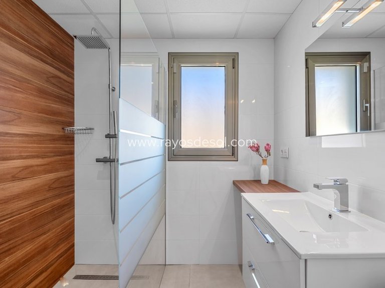 Villa for Sale in La Marina, Alicante 24
