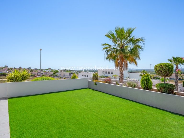 Villa for Sale in La Marina, Alicante 32