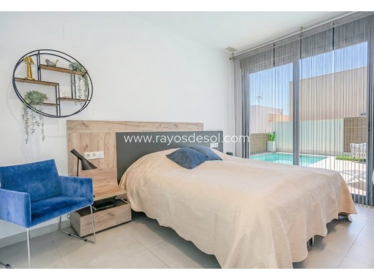 Villa for Sale in Benijofar, Alicante 11