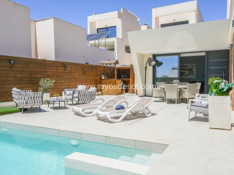 Villa for Sale in Benijofar, Alicante 34
