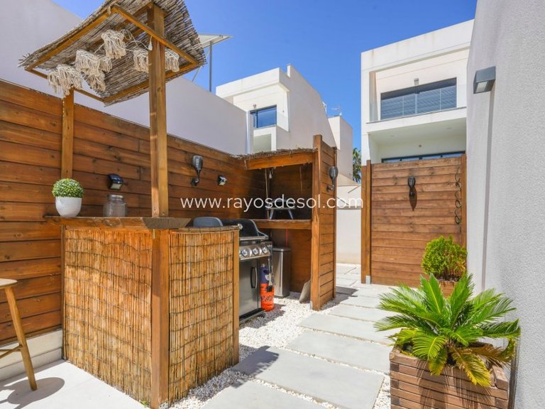 Villa for Sale in Benijofar, Alicante 40