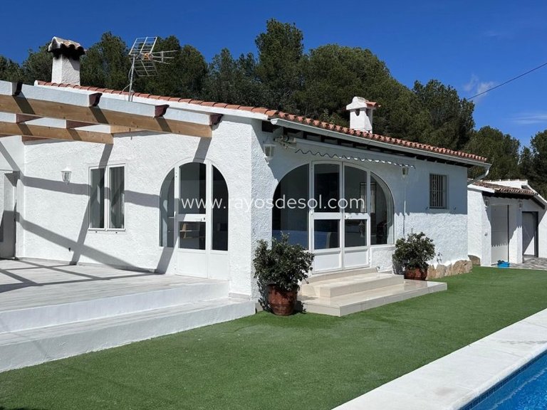 Villa for Sale in Moraira, Alicante 3