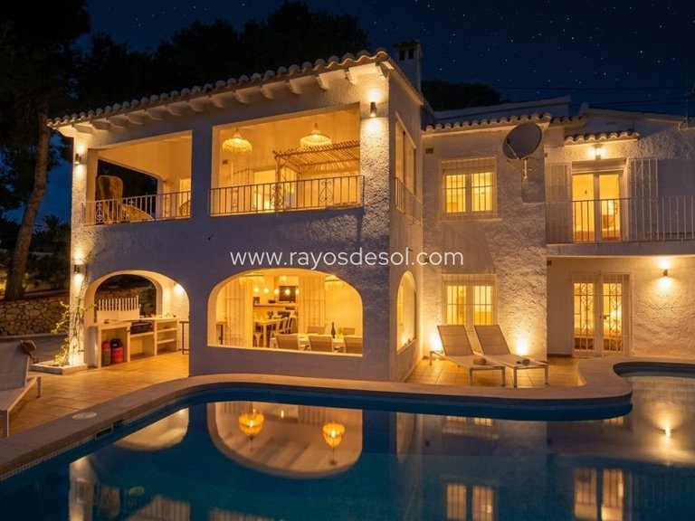 Villa for Sale in Moraira, Alicante 4