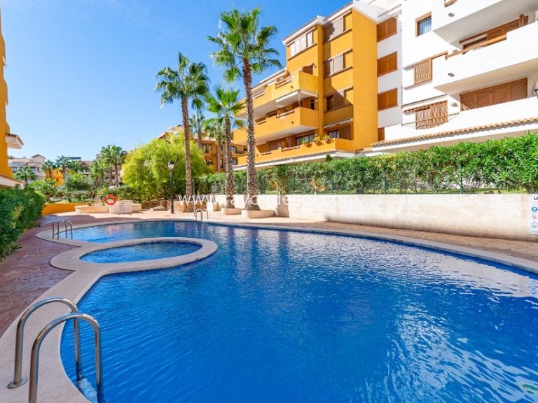 Apartment for Sale in Torrevieja, Alicante 42