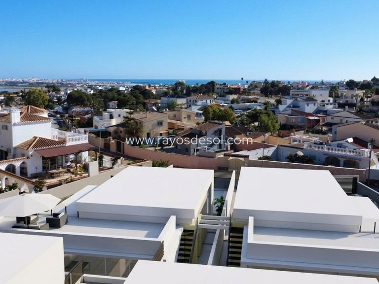 Villa for Sale in Torrevieja, Alicante 13