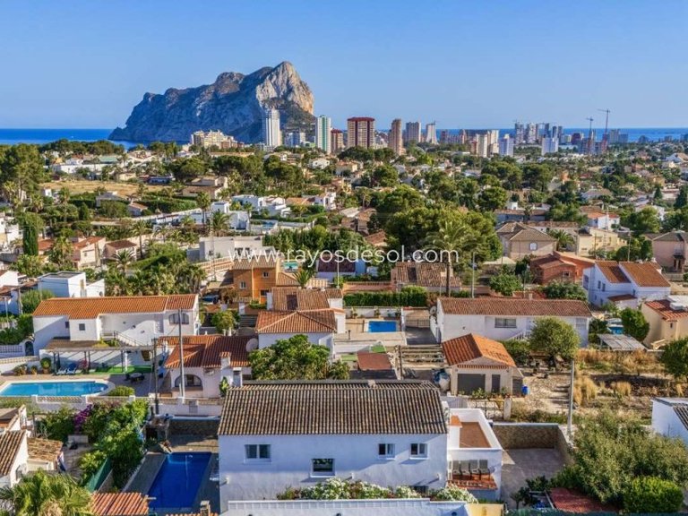 Villa for Sale in Calpe, Alicante 1