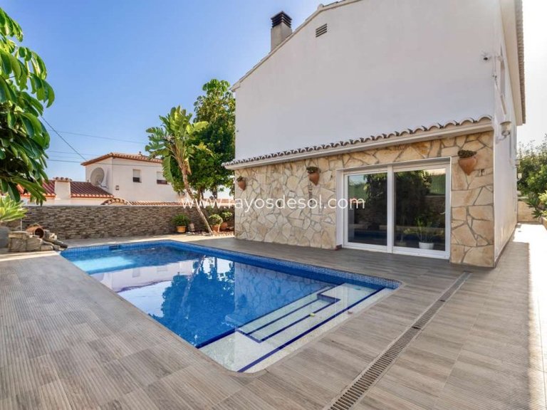Villa for Sale in Calpe, Alicante 3