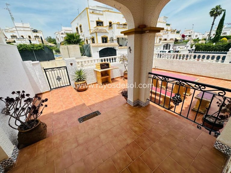 Villa for Sale in Vistabella Golf, Alicante 3