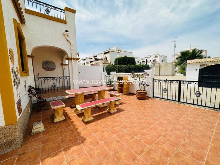 Villa for Sale in Vistabella Golf, Alicante 4