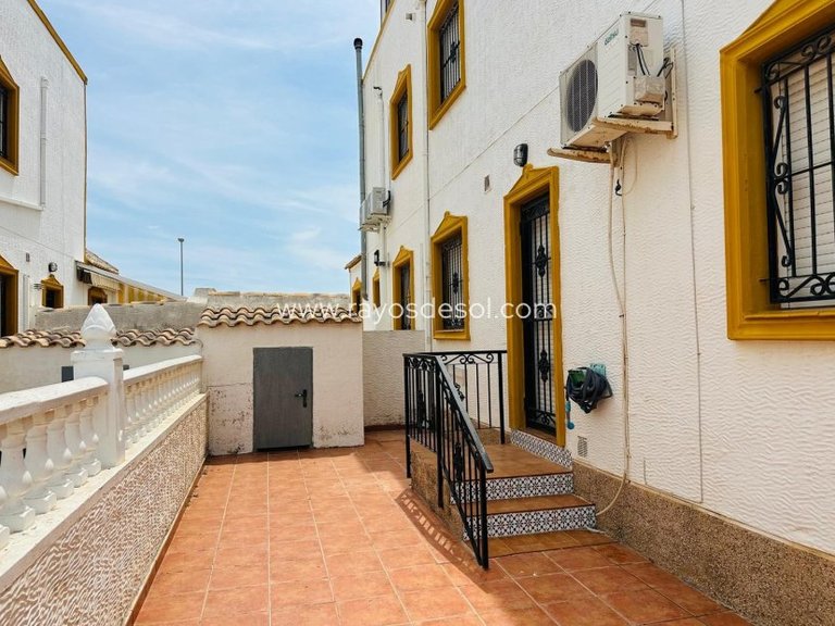 Villa for Sale in Vistabella Golf, Alicante 26