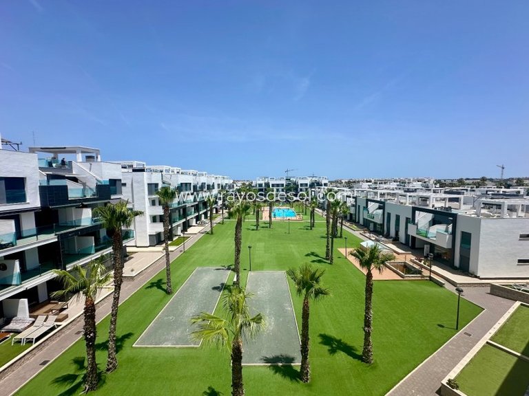 Penthouse for Sale in Guardamar Del Segura, Alicante 2