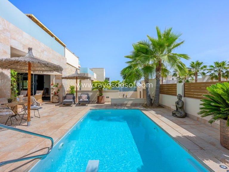 Villa for Sale in Benijofar, Alicante 7