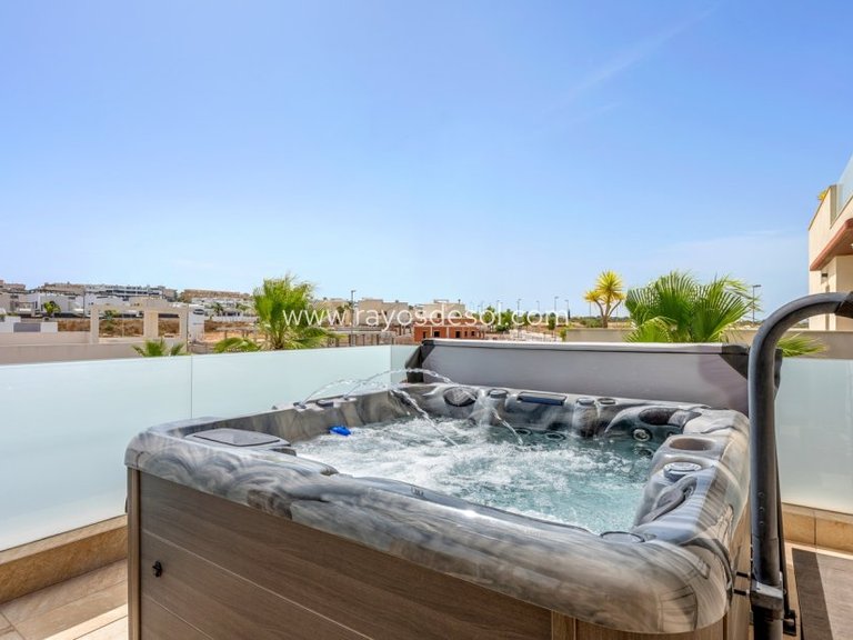 Villa for Sale in Benijofar, Alicante 38