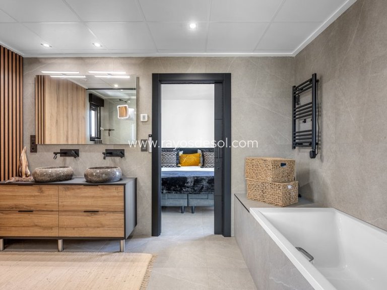 Villa for Sale in Benijofar, Alicante 43