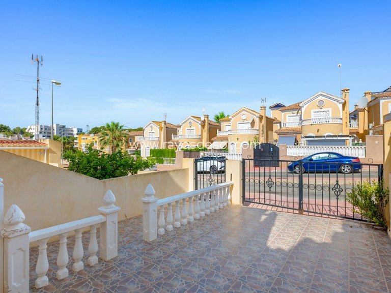 Villa for Sale in Orihuela Costa, Alicante 23