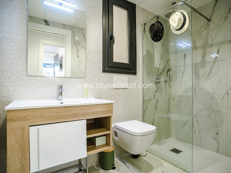 Apartment for Sale in Torrevieja, Alicante 12