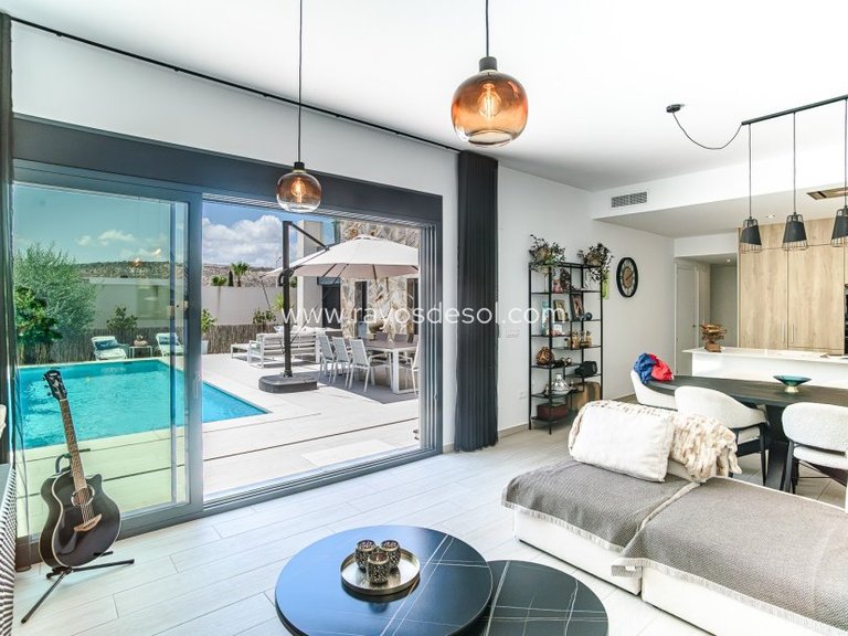 Villa for Sale in Algorfa, Alicante 3